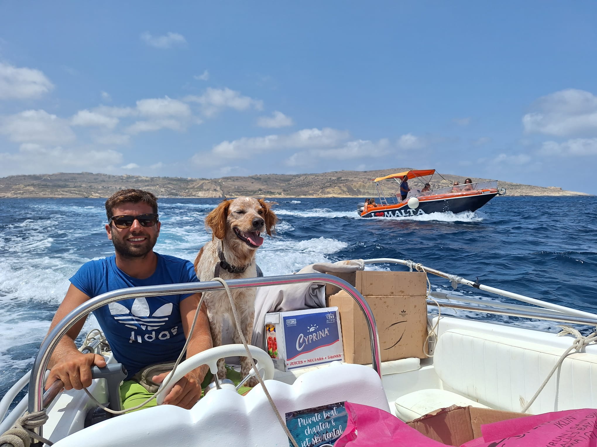 04-Hour Self Drive Boat